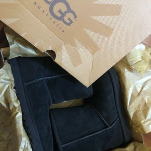Black Classic Uggs! Get ready for fall and school!